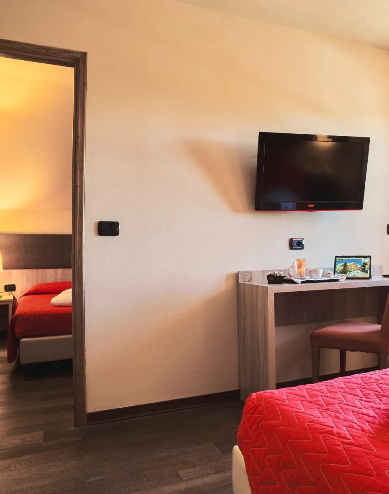 media.1732798812_259__er70628_hdr_1