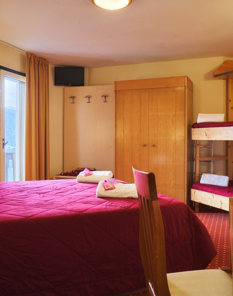 media.1732704357_332__er74001_hdr