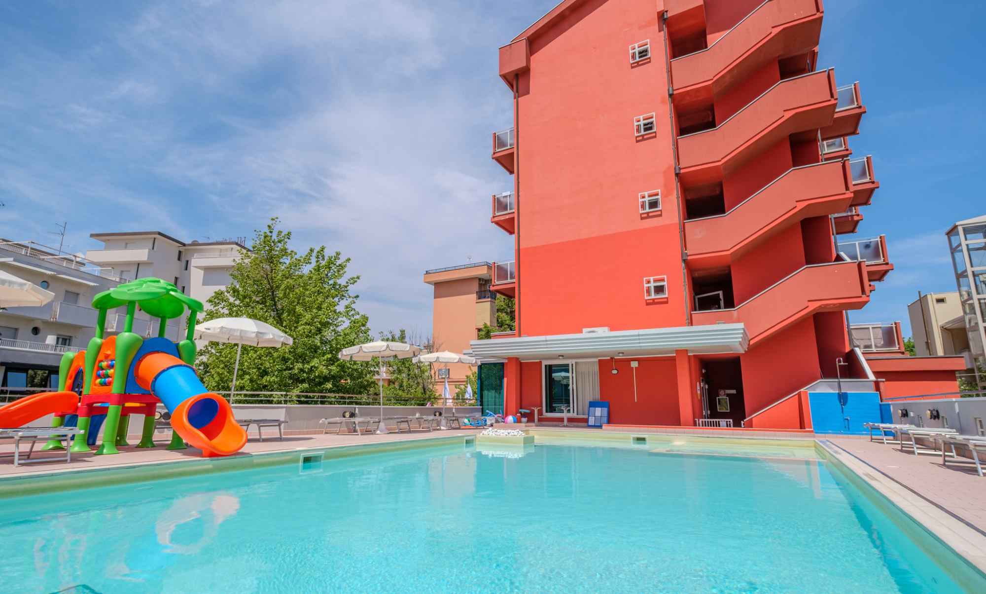 media.1752062798_med25_-_-143